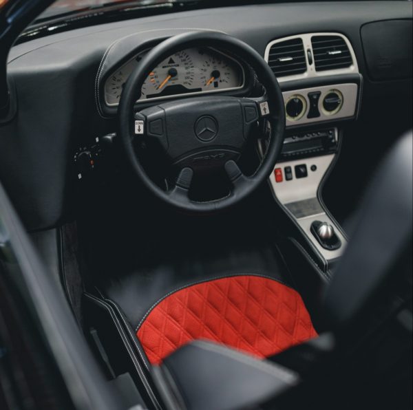 Mercedes CLK-GTR roadster interior